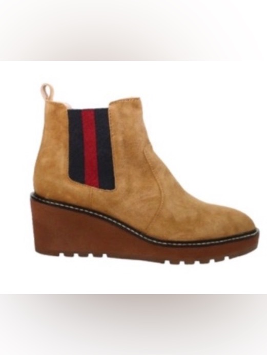 Cecelia Suede Gemma Bootie Sz 10